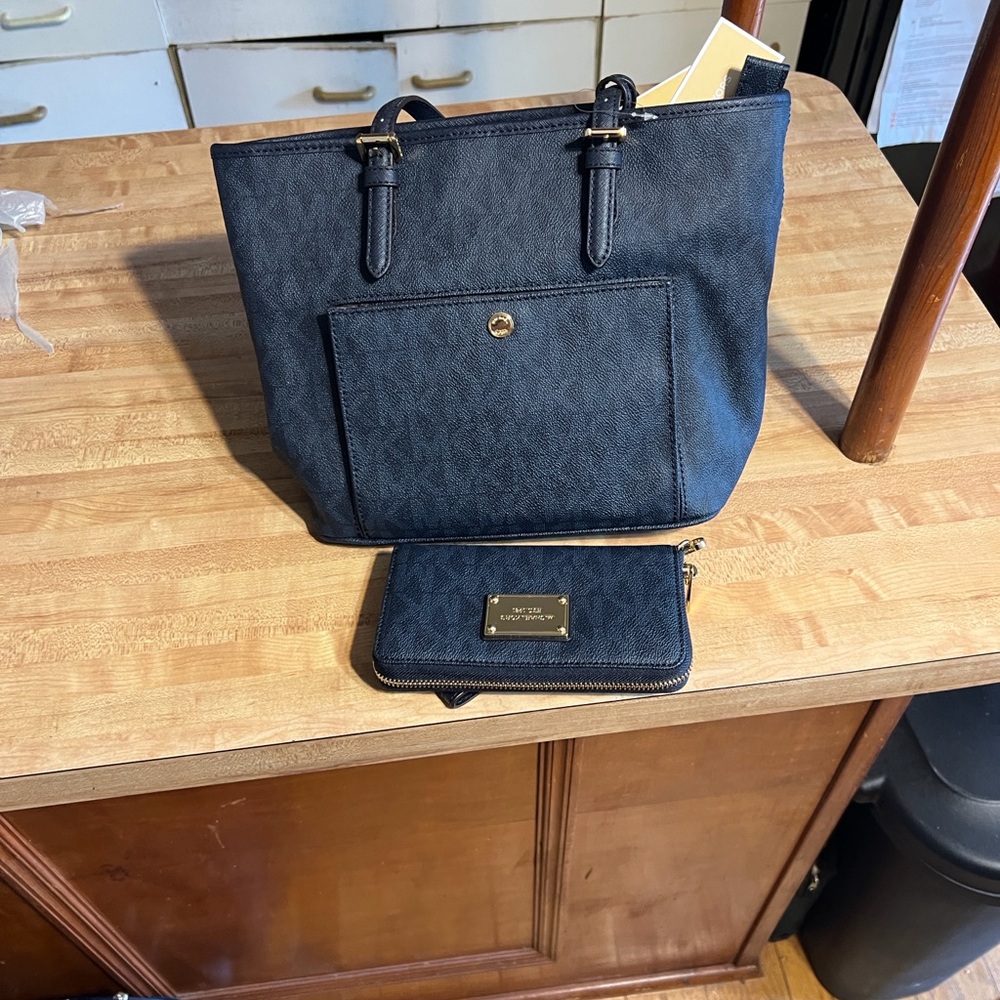 Michael Kors Navy Blue Tote Bag and Wallet Set